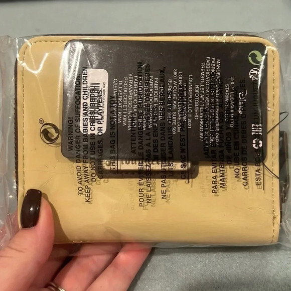 Loungefly Star Wars The Mandalorian The Child Holiday Small Zip Wallet - Picture 5 of 5